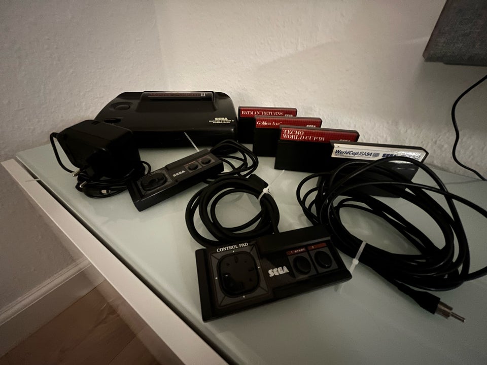 Sega Master System med spil,