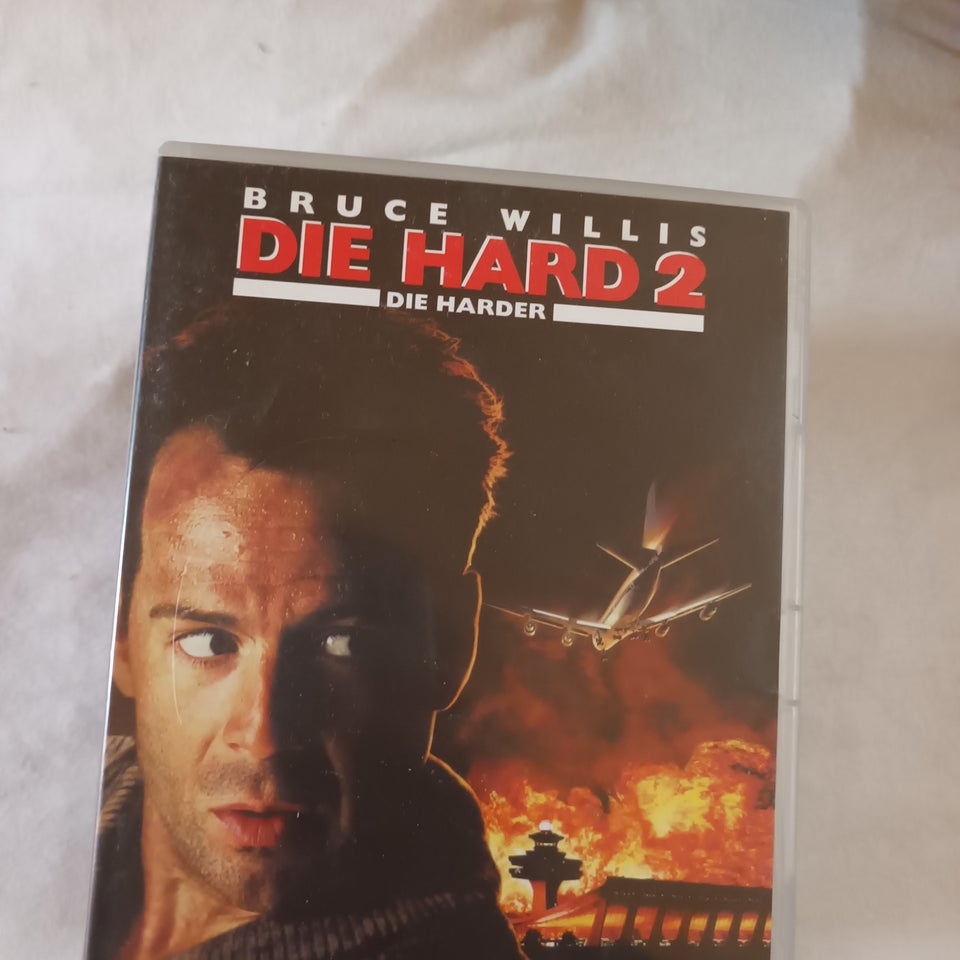 Die hard 2. Die Harder, instruktør