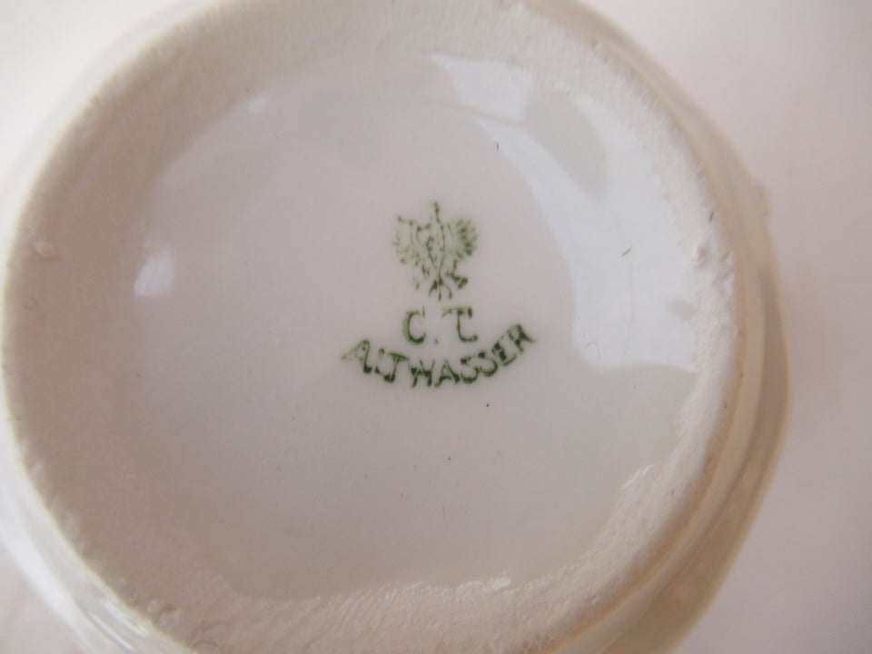 Kaffekopper porcelæn 80 år gl