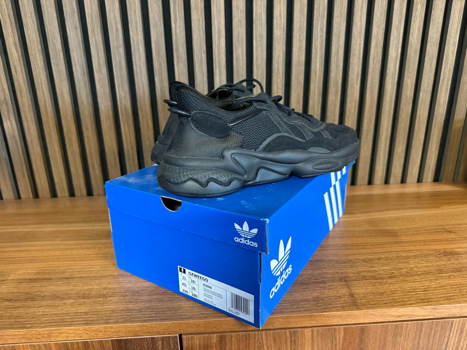 Sneakers, Adidas, str. 45