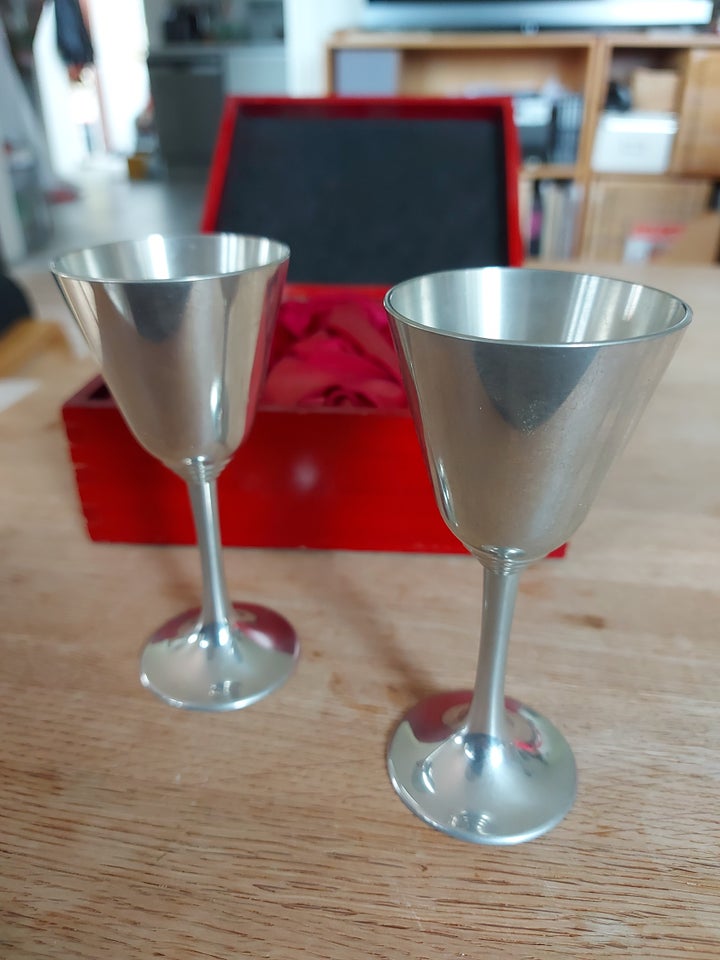 Tin, 2 drikkebægre / goblets