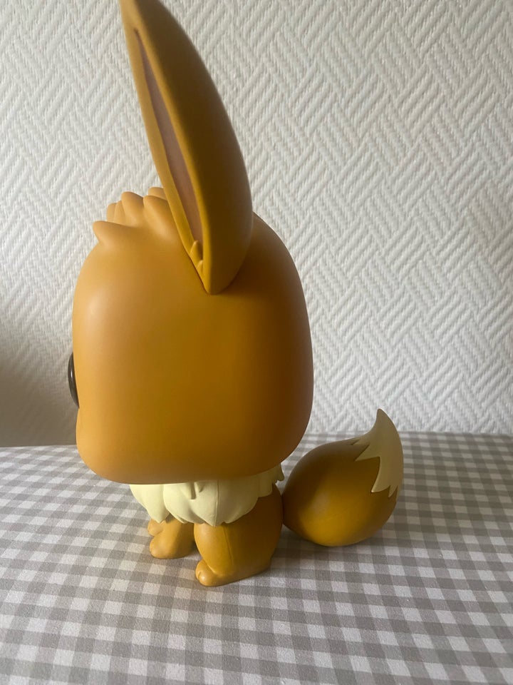 Stor Pikatur figur