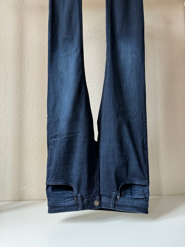 Jeans, Gabba, str. 31