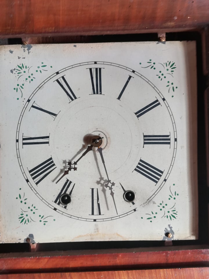 Vægur, Waterbury Clock