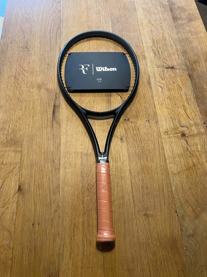 Tennisketsjer Wilson RF 01