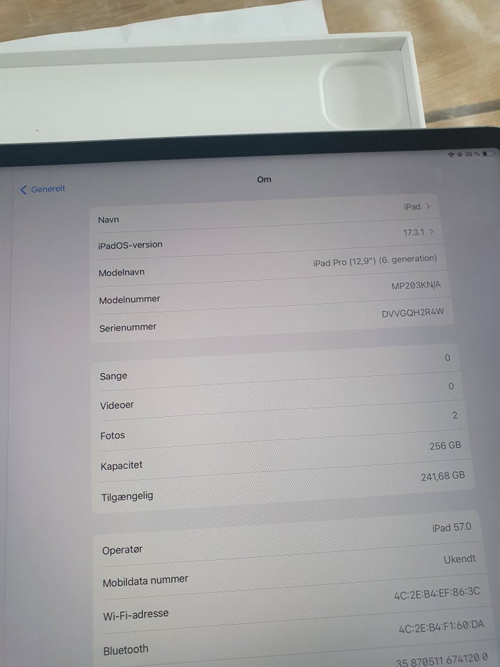 iPad Pro 6, 256 GB, sort