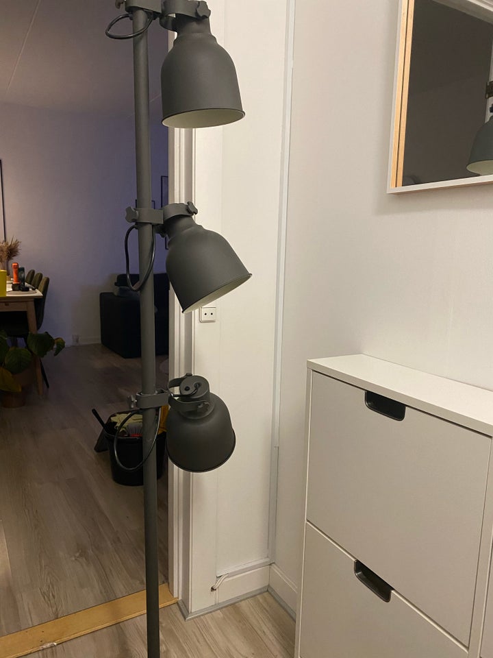 Gulvlampe IKEA