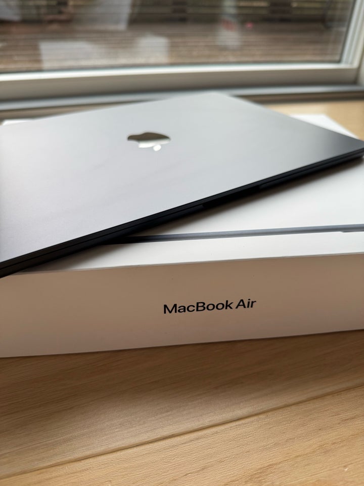 MacBook Air, 2023, 8 GB ram