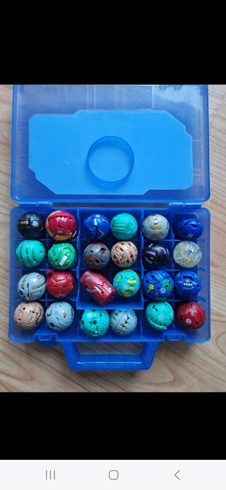 BAKUGAN KUGLER, BAKUGAN