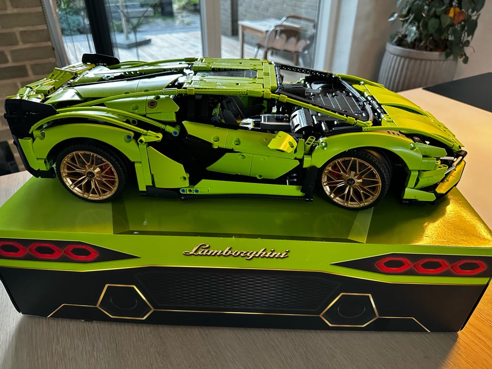 Lego Technic, 42115 Lamborghini