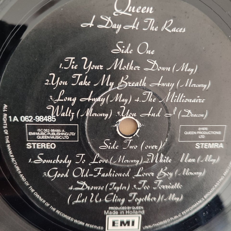 LP, Queen , A day at the races