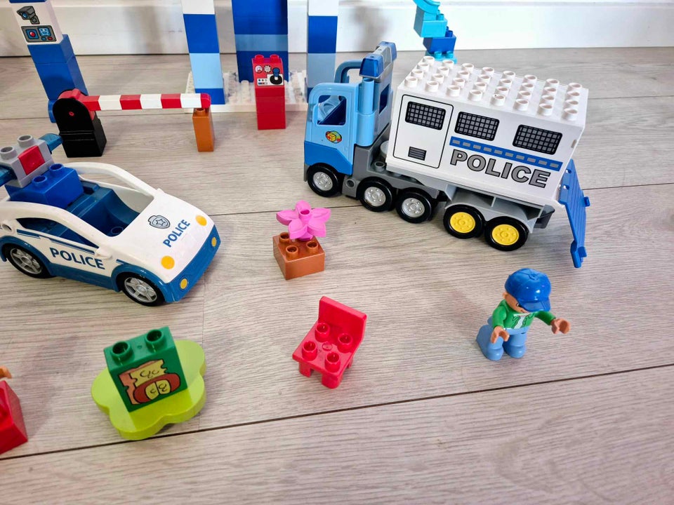 Lego Duplo, Politistation