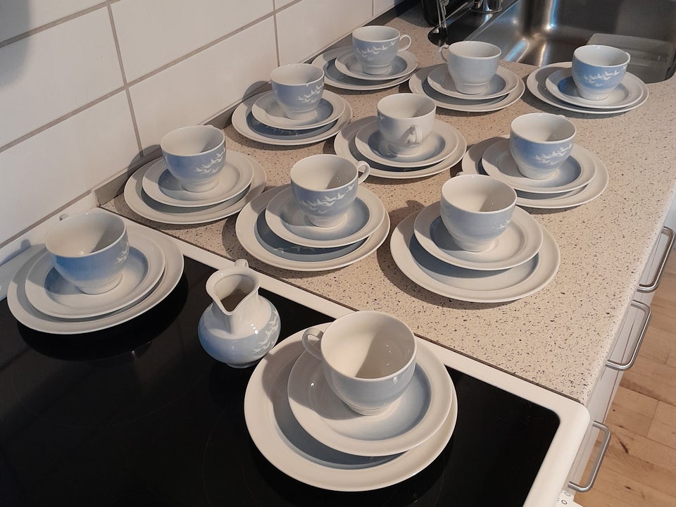 Porcelæn, Kaffestel 12 af hver,