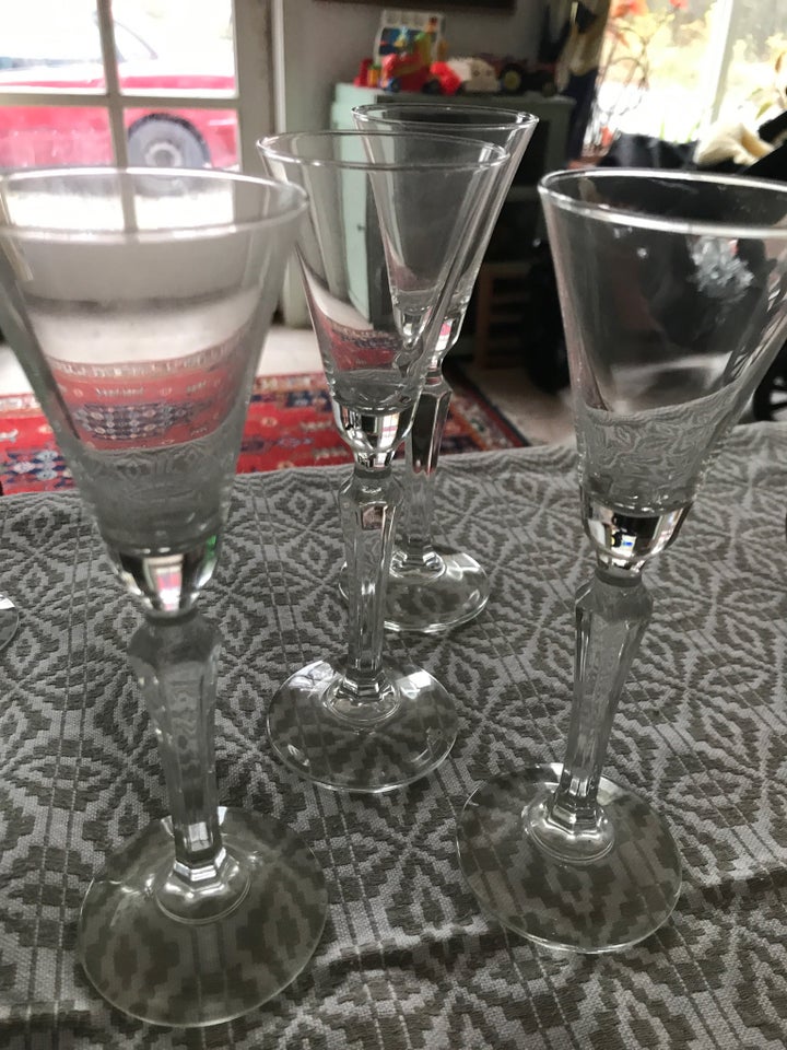 Glas, Likørglas eller til brandy,