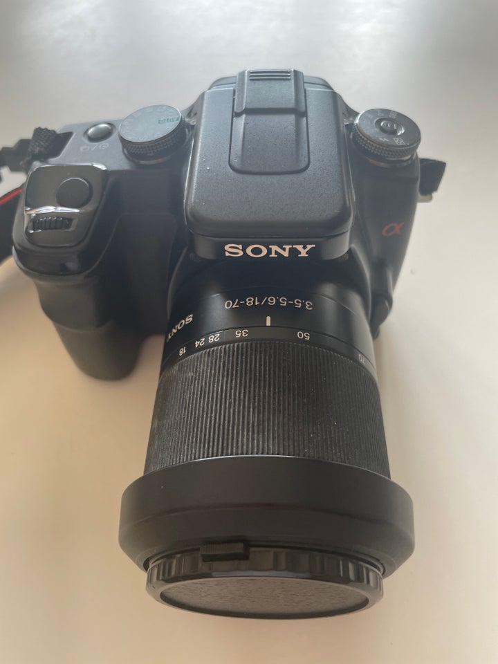 Sony, Alpha 100 (DSLR-A100) ,