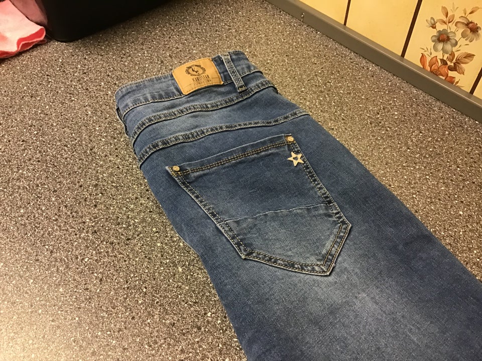 Jeans Karostar str 28