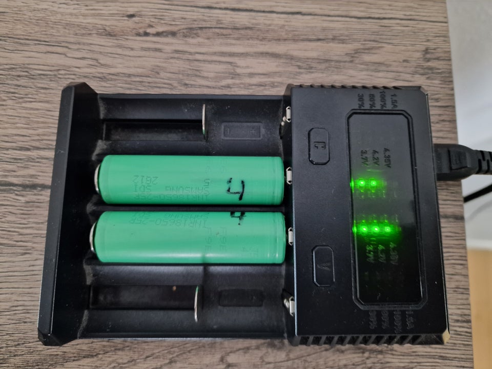 Batterioplader, Nitecore