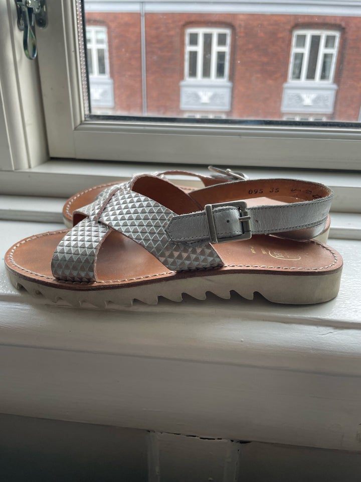 Sandaler, str. 35, Pom D’ Api