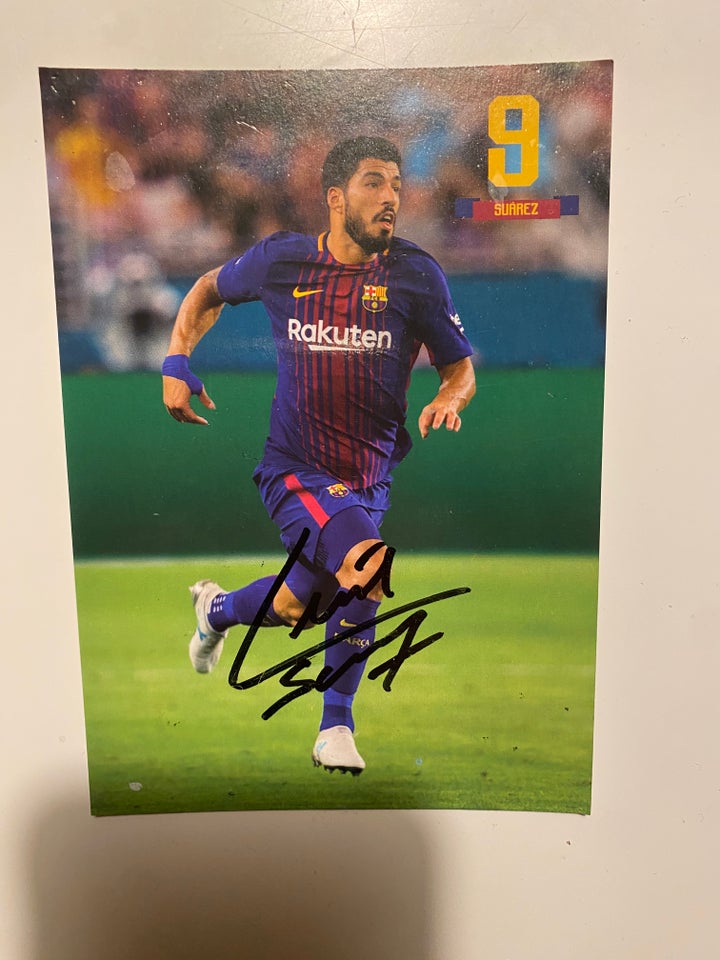 Fodboldtrøje, Suarez autograf