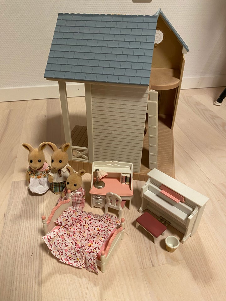 Sylvanian, Hus, familie og