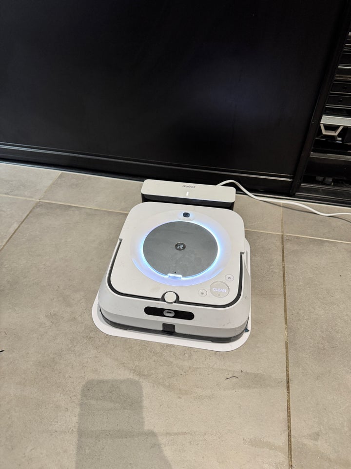 Robotgulvvasker, iRobot IRobot