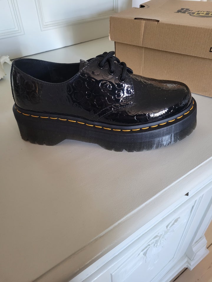 Anden damesko, str. 39, dr. Martens