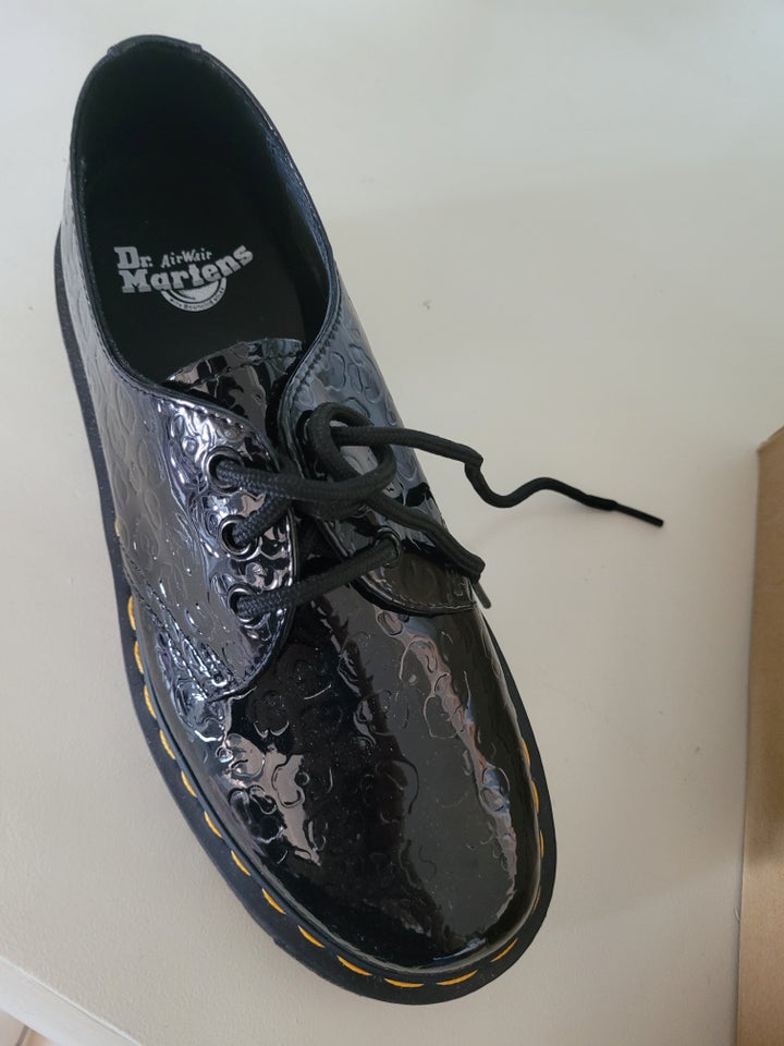 Anden damesko, str. 39, dr. Martens