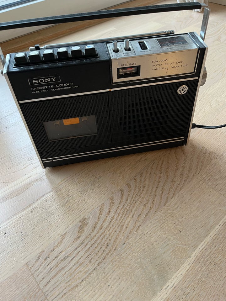 AM/FM radio, Sony, CF 150