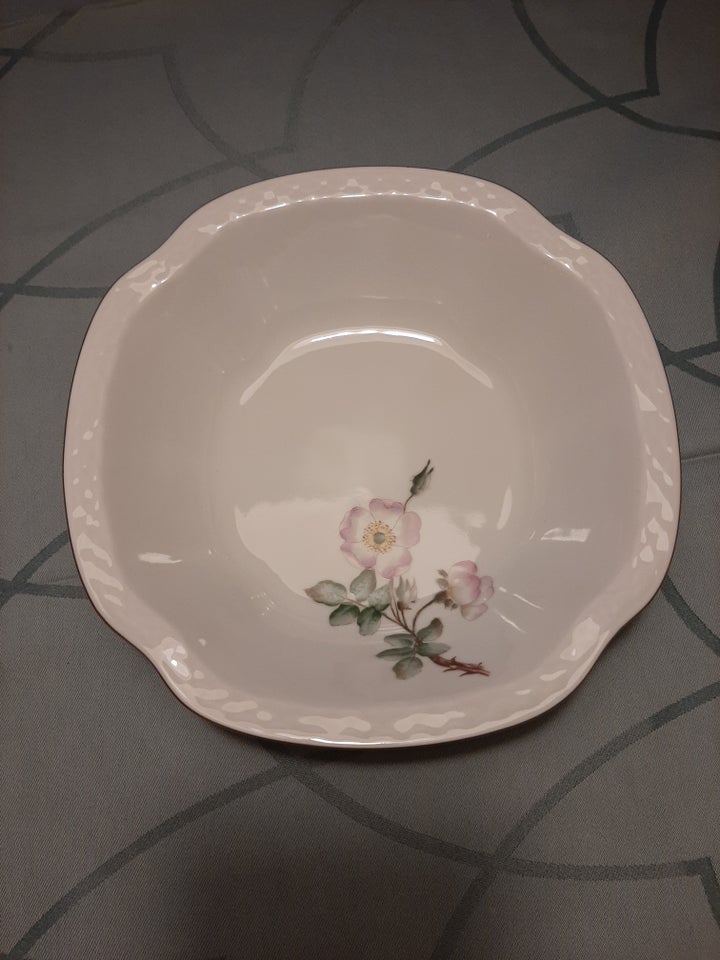 Porcelæn, Spisestel, B G vild rose