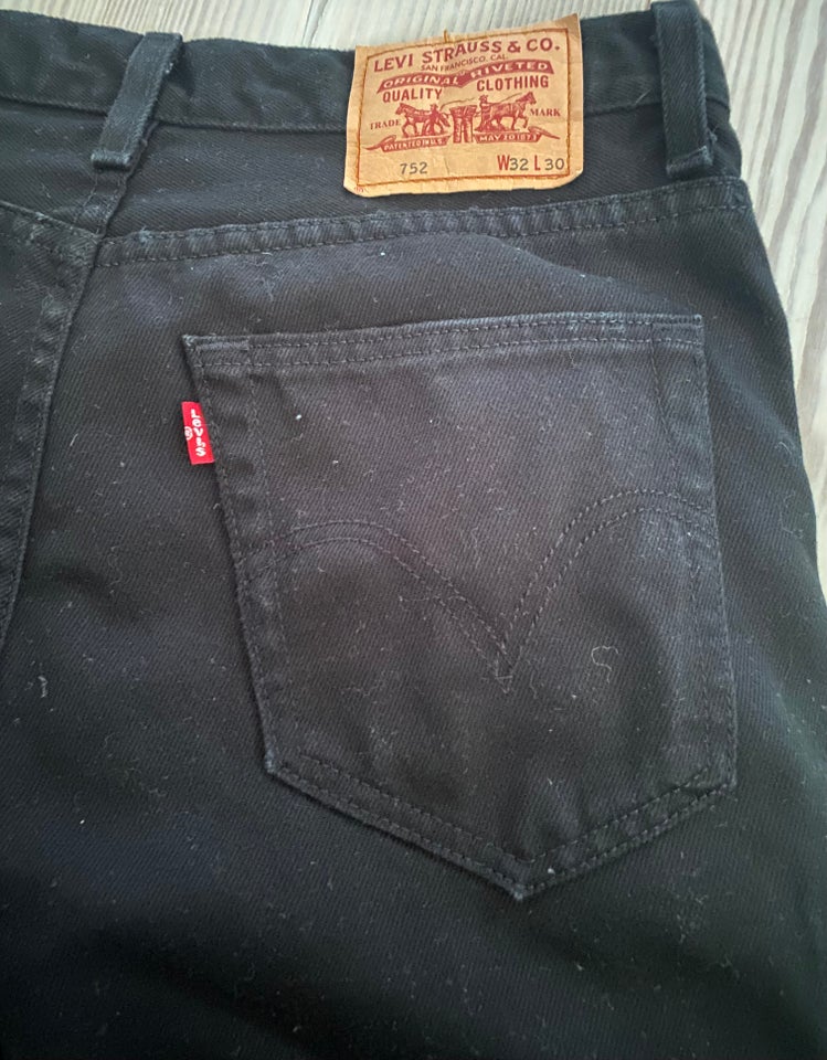 Jeans, Levis, str. 32