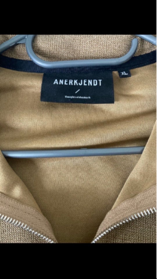 Cardigan, Anerkjent , str. XL