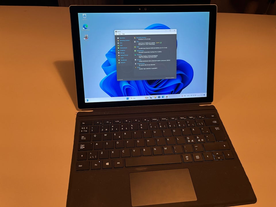 Microsoft Surface 4 pro , I7 GHz, 16