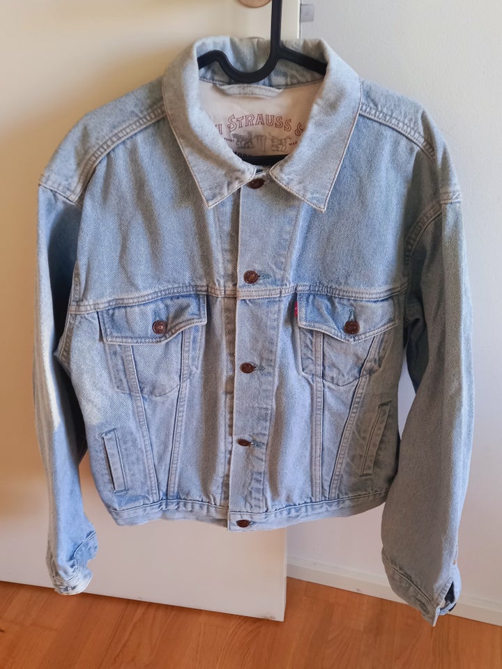 Cardigan, Levis, str. Medium