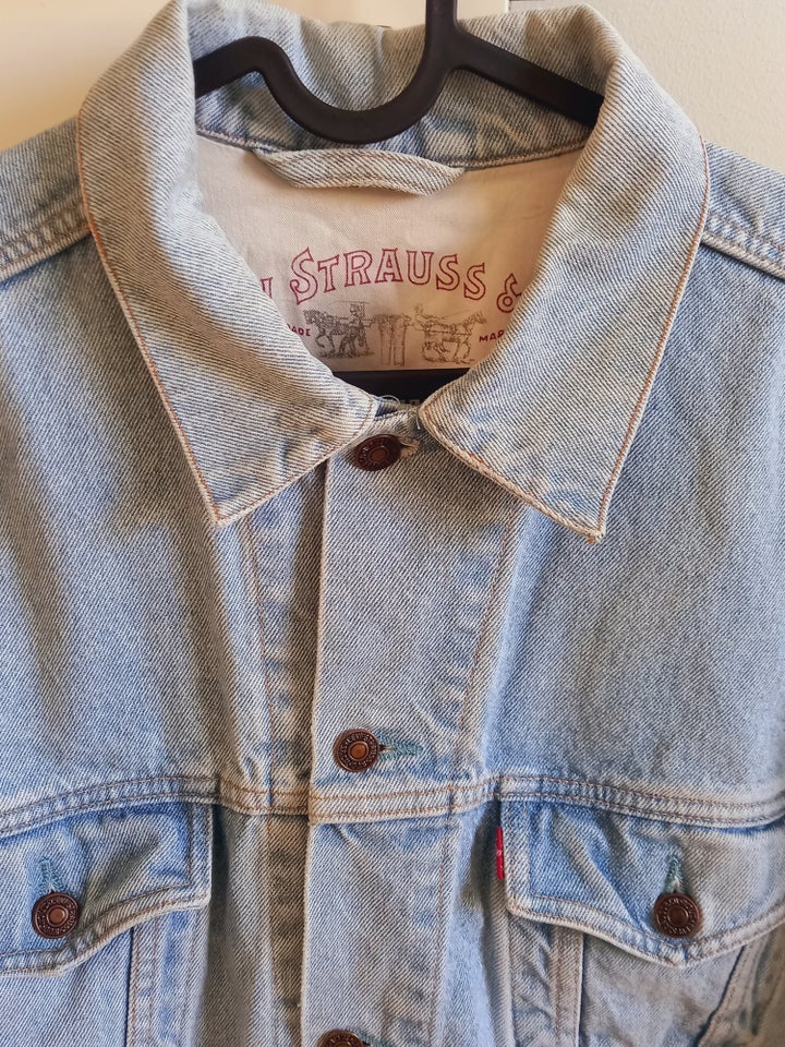 Cardigan, Levis, str. Medium