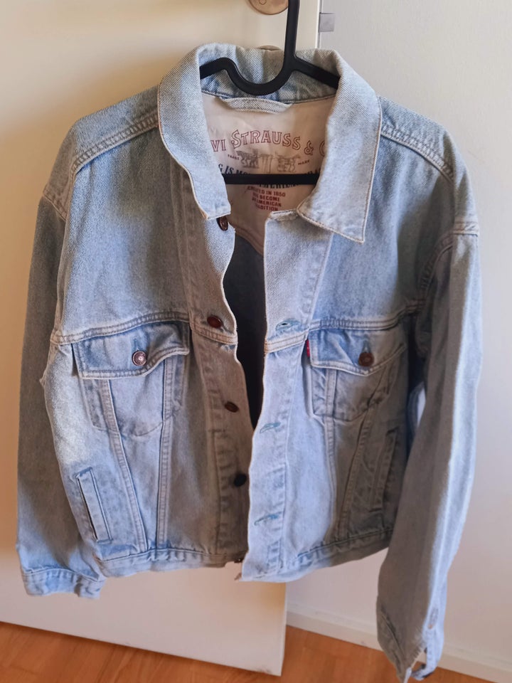 Cardigan, Levis, str. Medium