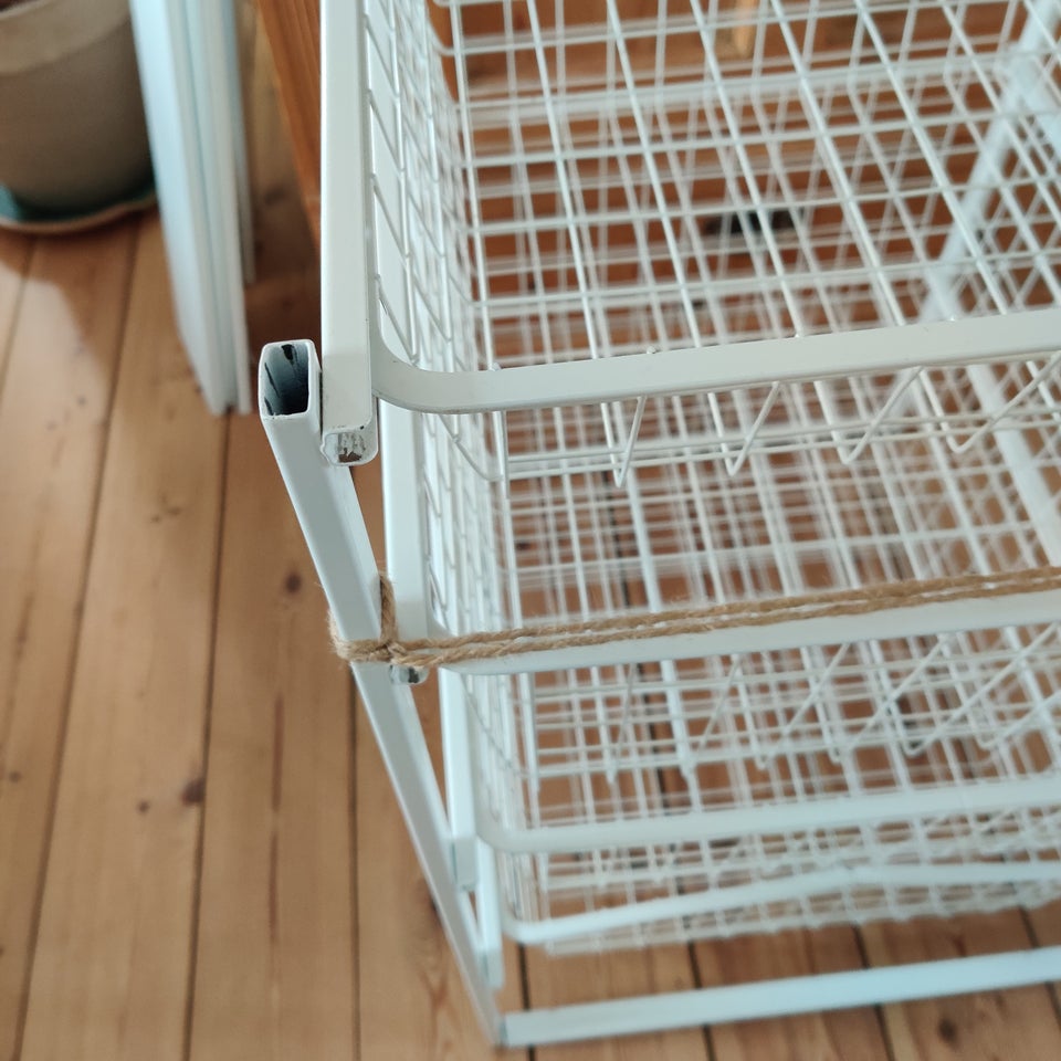 Trådkurv i stativ Ikea
