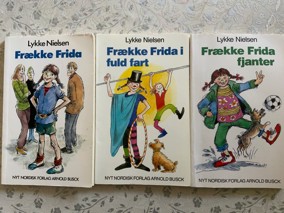 3 FRÆKKE FRIDA BØGER, Lykke Nielsen