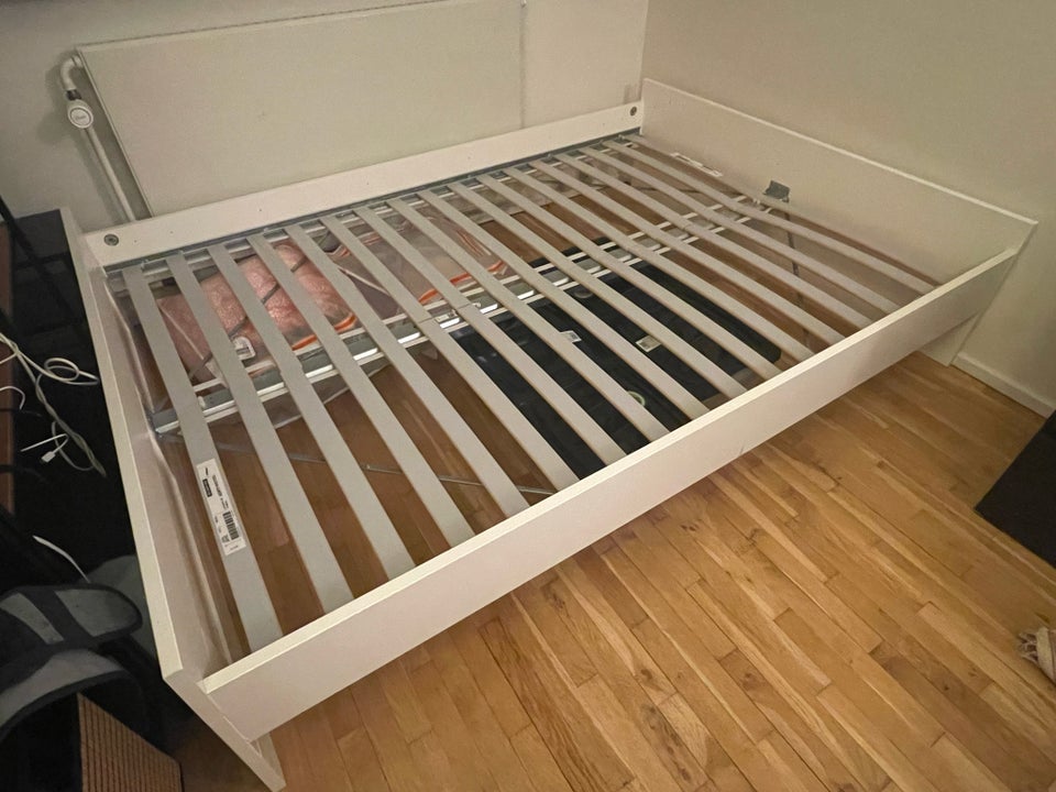 Elevationsseng, IKEA MALM, b: 140