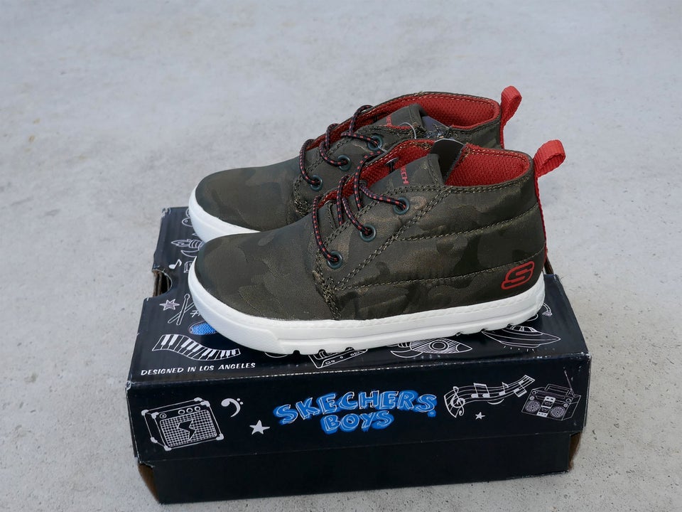 Sneakers, str. 26, Skechers *NYE*