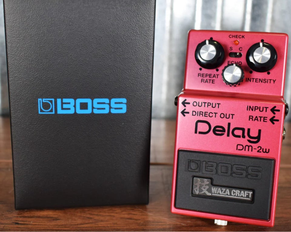 Analog Delay pedal Boss DM-2W