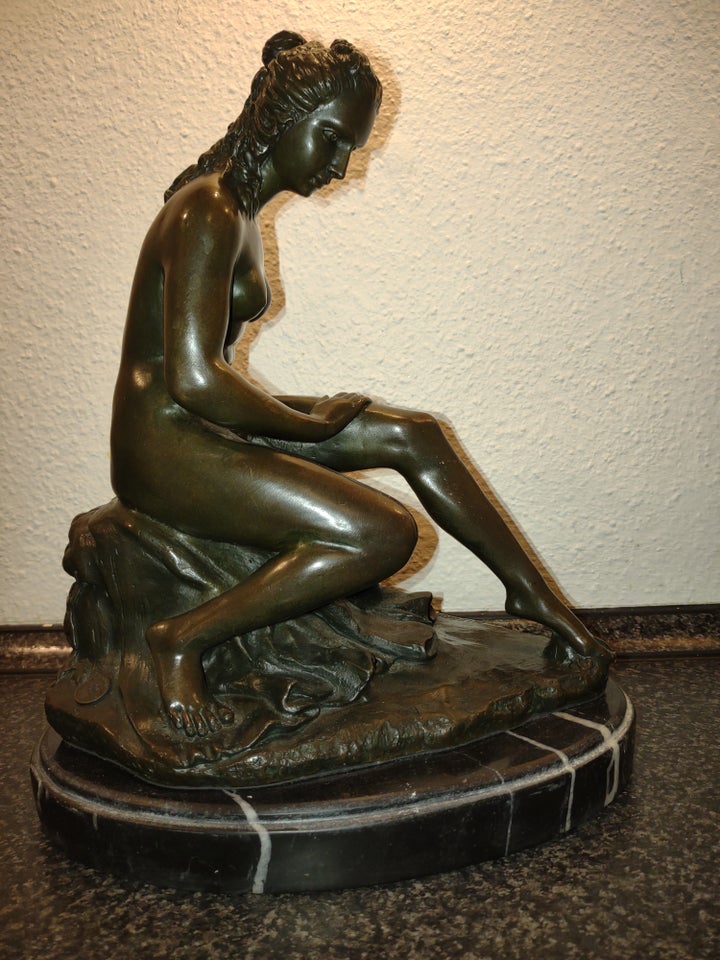 Bronze figur C Allegrain