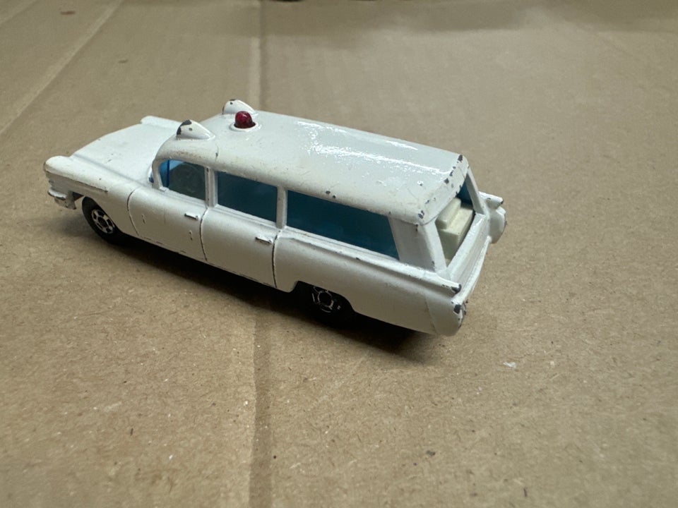 Modelbil, Cadillac ambulance