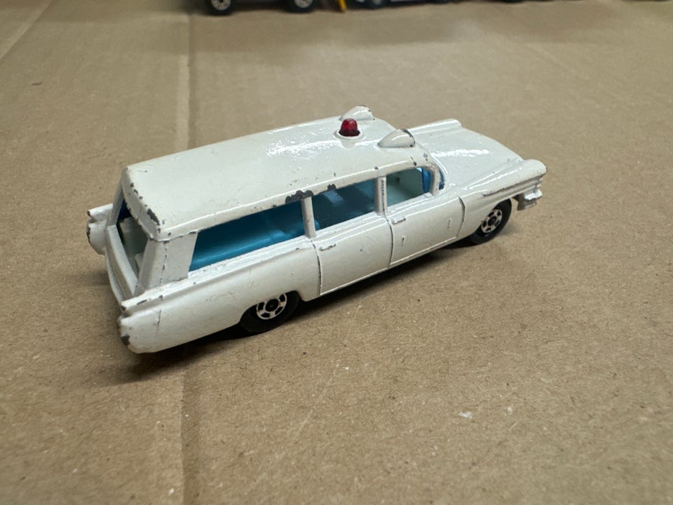 Modelbil, Cadillac ambulance