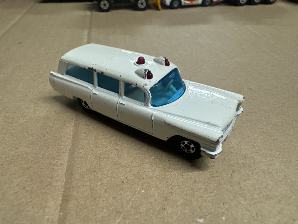 Modelbil, Cadillac ambulance