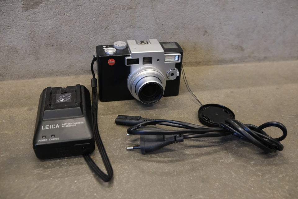 Leica, Digilux 1, 4 megapixels