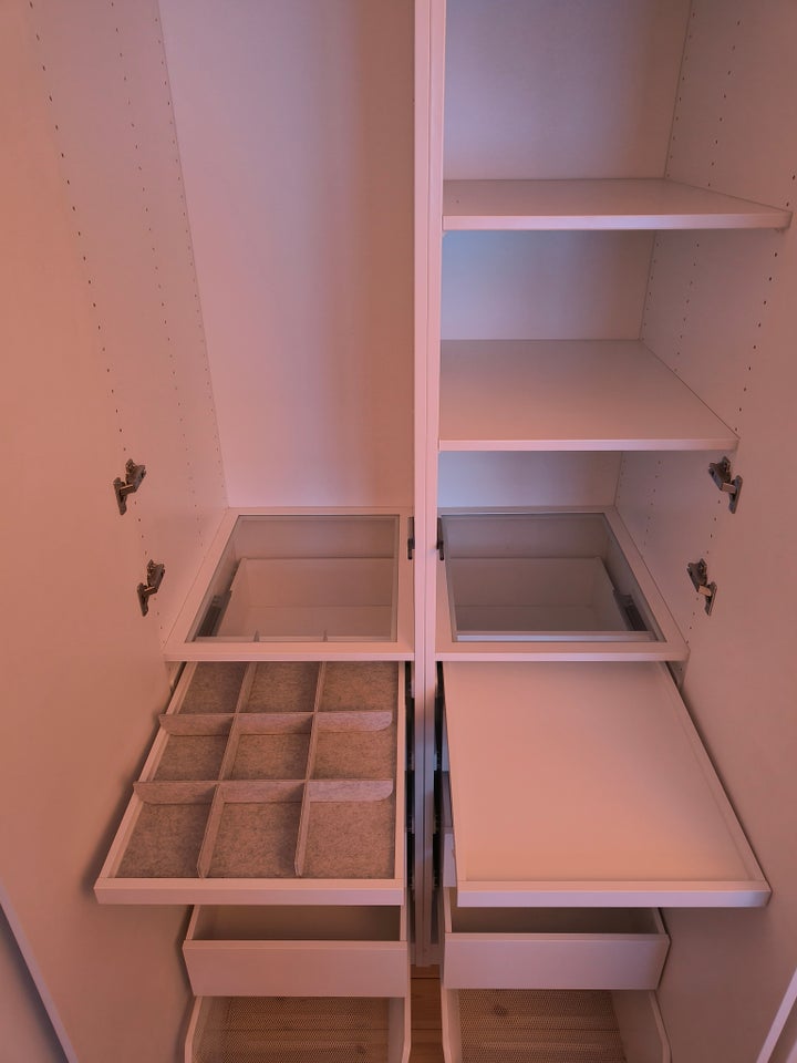 Garderobeskab, Ikea, b: 199 d: 60 h: