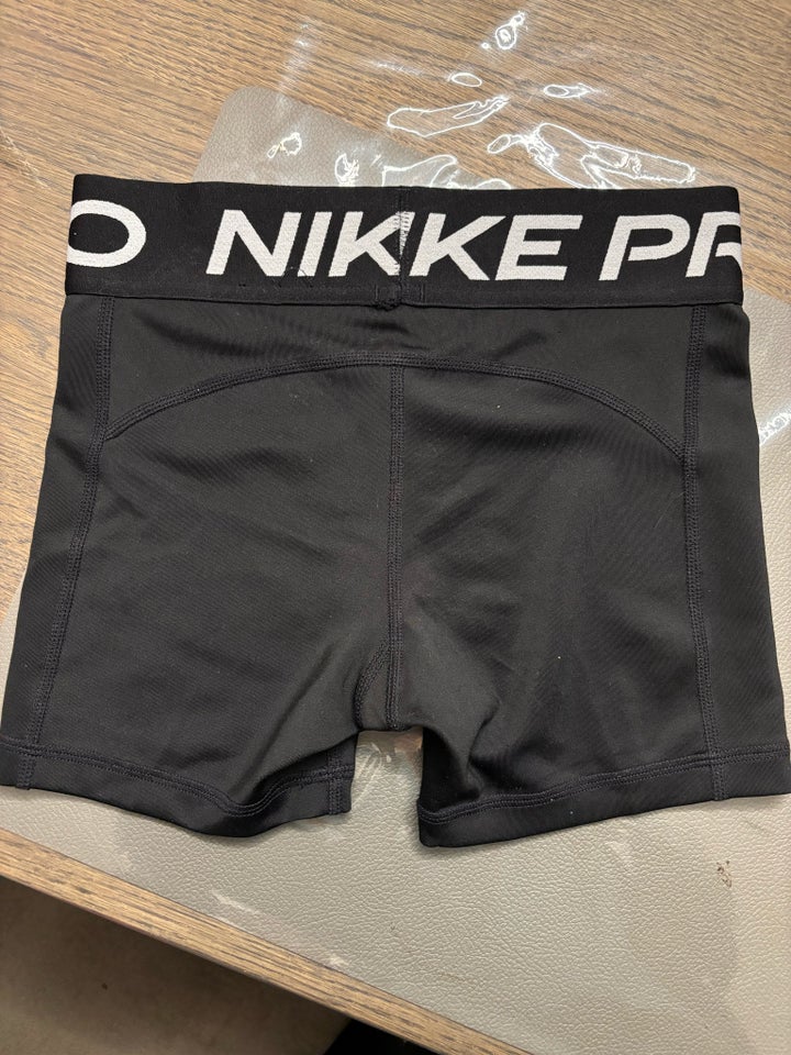 Shorts, Nike str S 128/134, Nike