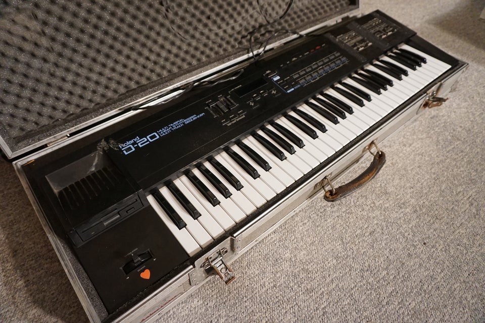 Synthesizer, Roland D20