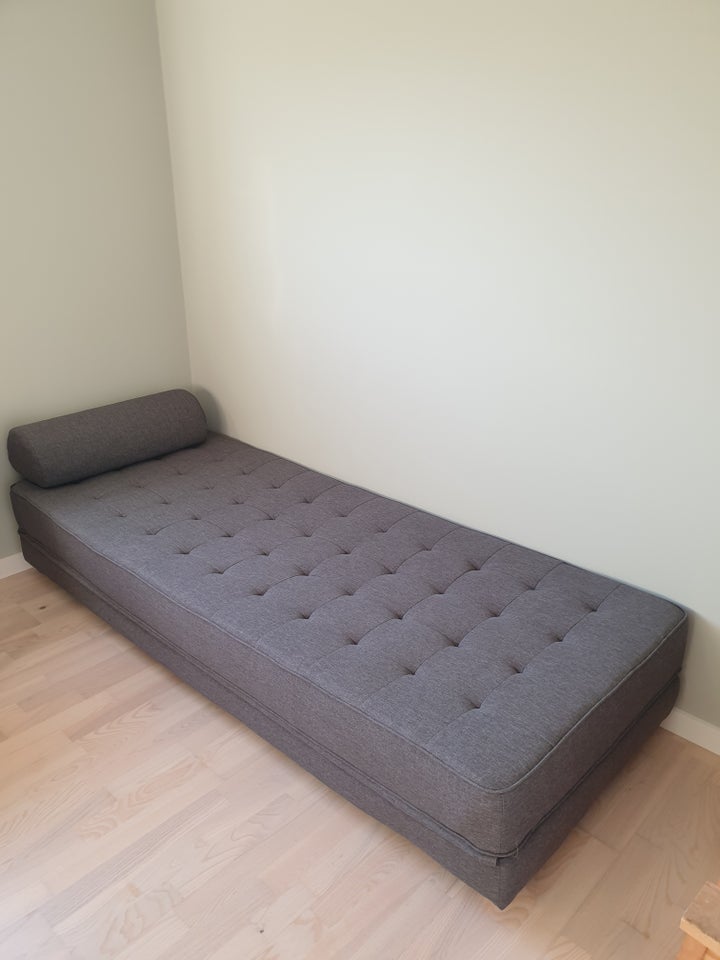 Sovesofa JYSK b: 152 l: 190 h: 35