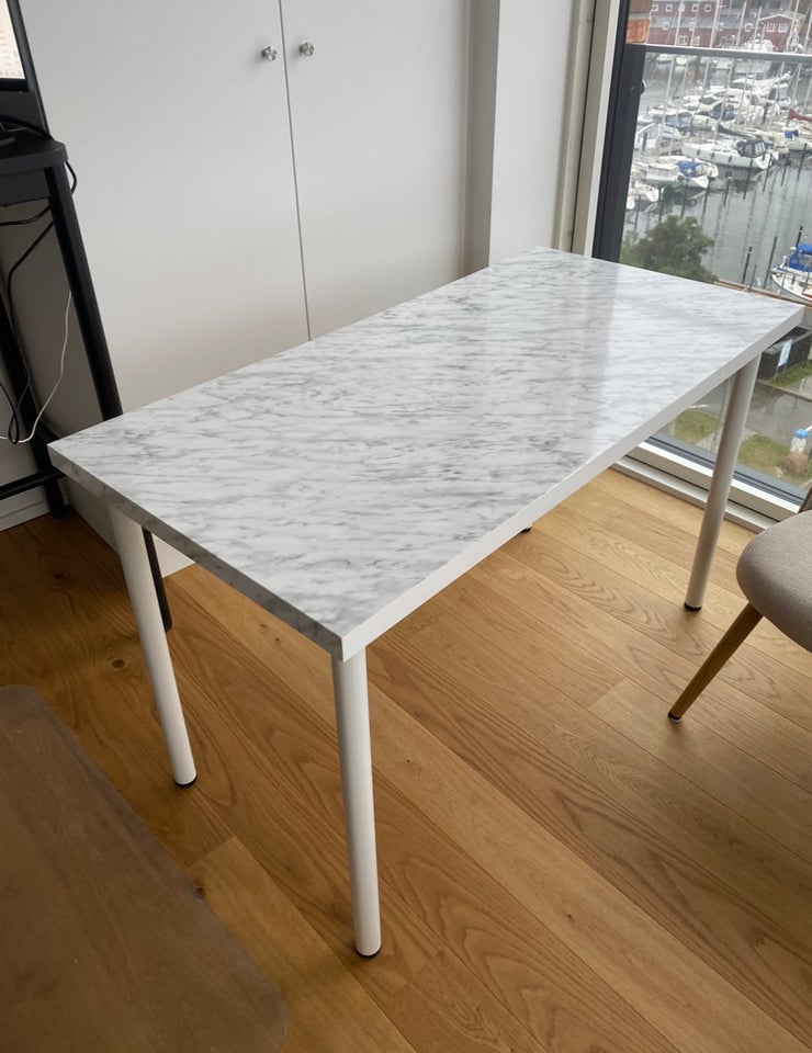 Skrivebord, ikea, b: 120 d: 60